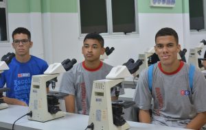 Alunos- da- Escola- SESI- Cambona- conhecem- estrutura- do- CESMAC 360-(48)