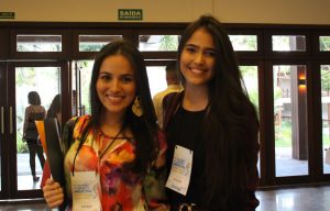 Estado- atual- da- cirurgia- robótica- no- Brasil- é- tema- da- abertura- do -Congresso- Acadêmico- de- Medicina- do -CESMAC-(77)