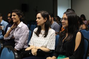 Estado- atual- da- cirurgia- robótica- no- Brasil- é- tema- da- abertura- do -Congresso- Acadêmico- de- Medicina- do -CESMAC-(77)