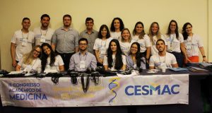 Estado- atual- da- cirurgia- robótica- no- Brasil- é- tema- da- abertura- do -Congresso- Acadêmico- de- Medicina- do -CESMAC-(77)