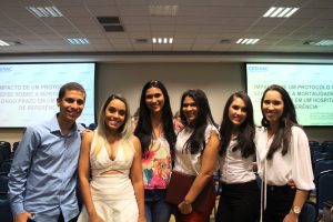 Estado- atual- da- cirurgia- robótica- no- Brasil- é- tema- da- abertura- do -Congresso- Acadêmico- de- Medicina- do -CESMAC-(77)