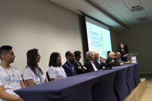 Estado- atual- da- cirurgia- robótica- no- Brasil- é- tema- da- abertura- do -Congresso- Acadêmico- de- Medicina- do -CESMAC-(77)