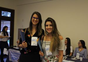 Estado- atual- da- cirurgia- robótica- no- Brasil- é- tema- da- abertura- do -Congresso- Acadêmico- de- Medicina- do -CESMAC-(77)