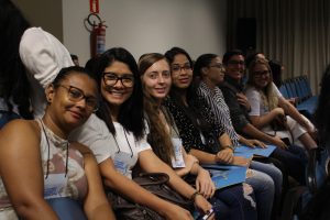 Estado- atual- da- cirurgia- robótica- no- Brasil- é- tema- da- abertura- do -Congresso- Acadêmico- de- Medicina- do -CESMAC-(77)