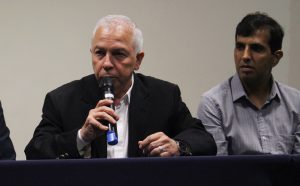 Estado- atual- da- cirurgia- robótica- no- Brasil- é- tema- da- abertura- do -Congresso- Acadêmico- de- Medicina- do -CESMAC-(77)