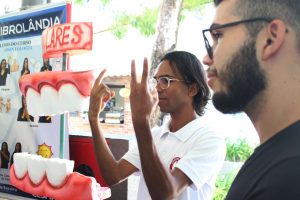 III Exposição Librolândia debate amparo ao surdo na área da saúde - Cesmac (20)