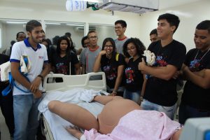 Alunos- da- Escola- SESI- Cambona- conhecem- estrutura- do- CESMAC 360-(48)