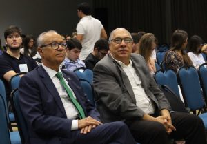 Programação- com- palestras- e- mesa-redonda- no- III -Congresso- Acadêmico -do -CESMAC- (65)