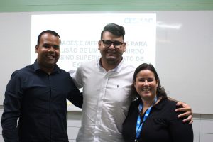 Facilidades- e- dificuldades- para- inclusão- de- um- aluno- surdo- no- ensino- superior- foi- tema- de- pesquisa- no- CESMAC- (7)