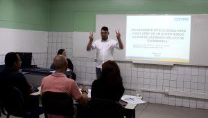 Facilidades- e- dificuldades- para- inclusão- de- um- aluno- surdo- no- ensino- superior- foi- tema- de- pesquisa- no- CESMAC- (7)