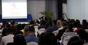 Auditório- lotado- também- no- período- da- noite- para- a -recepção- e- acolhimento -CESMAC-(24)