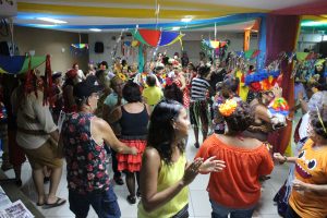 Carnaval- do- Projeto- Crescer- garante- alegria- dos- idosos- com- o- “Bloco- Melhor- Idade -na- Folia”- CESMAC (21)