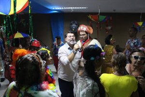 Carnaval- do- Projeto- Crescer- garante- alegria- dos- idosos- com- o- “Bloco- Melhor- Idade -na- Folia”- CESMAC (21)