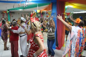 Carnaval- do- Projeto- Crescer- garante- alegria- dos- idosos- com- o- “Bloco- Melhor- Idade -na- Folia”- CESMAC (21)