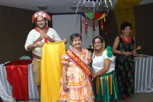 Carnaval- do- Projeto- Crescer- garante- alegria- dos- idosos- com- o- “Bloco- Melhor- Idade -na- Folia”- CESMAC (21)