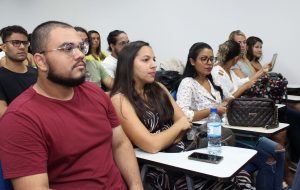 Curso- de- Serviço- Social- e- Extensão- Universitária-CESMAC_ promovem -palestra -sobre- Classes, Raça- e Resistência-(21)