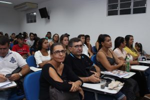 Curso- de- Serviço- Social- e- Extensão- Universitária-CESMAC_ promovem -palestra -sobre- Classes, Raça- e Resistência-(21)