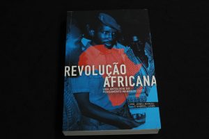 Curso- de- Serviço- Social- e- Extensão- Universitária-CESMAC_ promovem -palestra -sobre- Classes, Raça- e Resistência-(21)