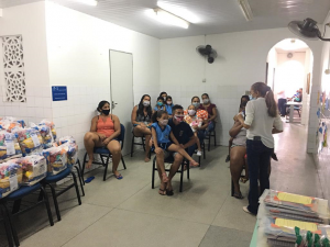 CESMAC- entrega- cestas- básicas- e- brinquedos- para- crianças -do -Projeto- Crescer-(14)