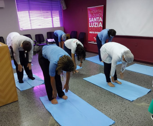 Professores- e- Acadêmicos -de -Fisioterapia- do -CESMAC -participam -de- ação-no- Hospital de- Olhos -Santa -Luzia-(8)