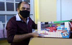 CBIOSS- Cesmac- entrega- doações- recebidas- de- premiação- no- concurso- Coleta- de- Brinquedos- Recicláveis- ao- Projeto- Crescer- (21)