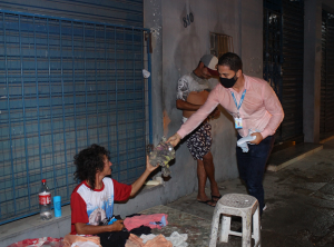 Campanha- Doe- Calor,- Doe- Amor- realiza -entrega- dos -agasalhos- para- pessoas- em -situação- de- rua- na- capital -alagoana -(4)