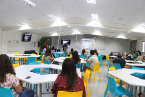 Formatura- dos- médicos- no- Programas- de- Medicina- do- Trabalho- e -Medicina- de- Família- e- Comunidade -do- Cesmac-(86)