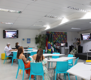 Formatura- dos- médicos- no- Programas- de- Medicina- do- Trabalho- e -Medicina- de- Família- e- Comunidade -do- Cesmac-(86)