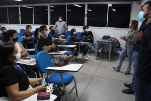 CAPA_Egressos -participam- de- Bate-Papo- nas -comemorações- dos- 25- anos- do -curso -de- Engenharia- Civil-(7)