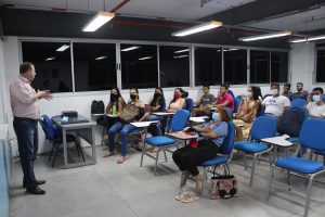 CAPA_Egressos -participam- de- Bate-Papo- nas -comemorações- dos- 25- anos- do -curso -de- Engenharia- Civil-(7)