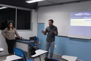 CAPA_Egressos -participam- de- Bate-Papo- nas -comemorações- dos- 25- anos- do -curso -de- Engenharia- Civil-(7)