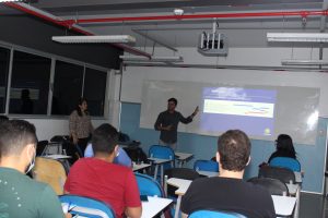 CAPA_Egressos -participam- de- Bate-Papo- nas -comemorações- dos- 25- anos- do -curso -de- Engenharia- Civil-(7)