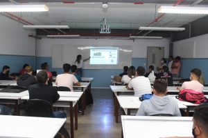 CAPA_Egressos -participam- de- Bate-Papo- nas -comemorações- dos- 25- anos- do -curso -de- Engenharia- Civil-(7)