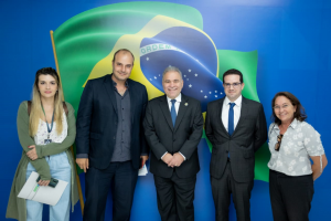 Proposta- de -Cirurgião- egresso- MPPS- e- docente- Medicina- Cesmac- é -aprovada- para- implementar- cirurgia- robótica- no- SUS- (15)
