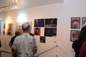 CAPA_Vernissage- da- Exposição- RetroExpectativas- recebe -artistas, convidados -e- acadêmicos- na- Galeria- Cesmac- de- Arte- Fernando- Lopes-(64)