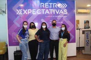 CAPA_Vernissage- da- Exposição- RetroExpectativas- recebe -artistas, convidados -e- acadêmicos- na- Galeria- Cesmac- de- Arte- Fernando- Lopes-(64)