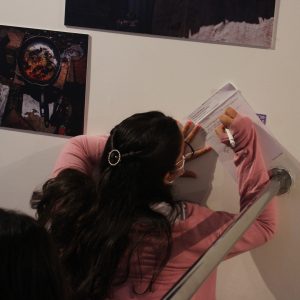 ABERTURA_Escolas- visitam- Exposição -RetroExpectativas- na- Galeria -Cesmac -de- Arte- Fernando- Lopes- (01)