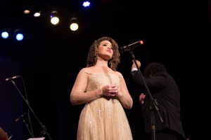 Coral- Cesmac- participa- da- programação- especial- com- a- Filarmônica- de- Alagoas- em- Uma- noite- na- Ópera- no- Teatro- Deodoro- (01)