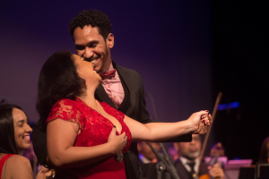 Coral- Cesmac- participa- da- programação- especial- com- a- Filarmônica- de- Alagoas- em- Uma- noite- na- Ópera- no- Teatro- Deodoro- (01)