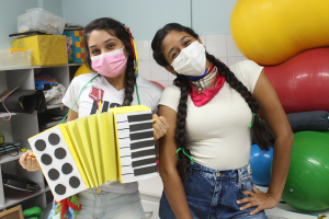 Fisioterapia -Cesmac- entra- no- clima- de- São- João- com- quadrilha -dos- exercícios- e- alongamentos- (01_ (29)