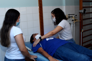 Fisioterapia -Cesmac- entra- no- clima- de- São- João- com- quadrilha -dos- exercícios- e- alongamentos- (01_ (29)