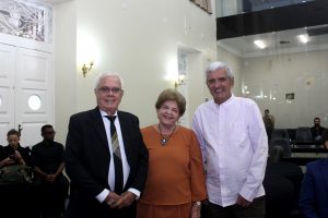 Cesmac- recebe- homenagem- da- ALE- com- Comenda- de- Mérito- Legislativo- Tavares- Bastos- (2)