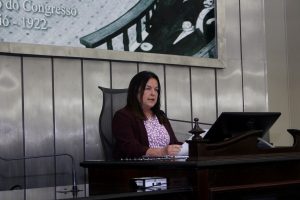 Cesmac- recebe- homenagem- da- ALE- com- Comenda- de- Mérito- Legislativo- Tavares- Bastos- (2)