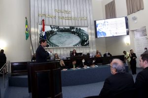 Cesmac- recebe- homenagem- da- ALE- com- Comenda- de- Mérito- Legislativo- Tavares- Bastos- (2)