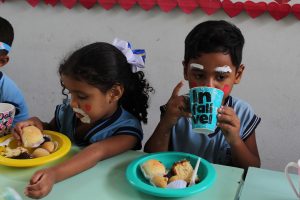 Projeto- Crescer -celebra- Dia -das- Crianças- com -muita- alegria, -guloseimas- e -diversão- (21)