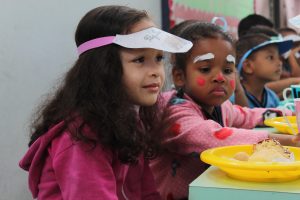 Projeto- Crescer -celebra- Dia -das- Crianças- com -muita- alegria, -guloseimas- e -diversão- (21)