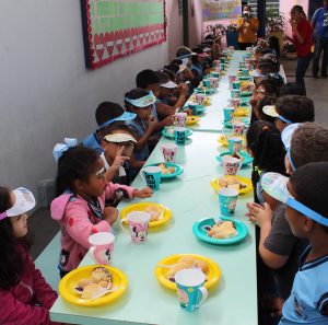 Projeto- Crescer -celebra- Dia -das- Crianças- com -muita- alegria, -guloseimas- e -diversão- (21)
