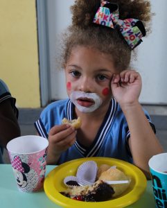 Projeto- Crescer -celebra- Dia -das- Crianças- com -muita- alegria, -guloseimas- e -diversão- (21)