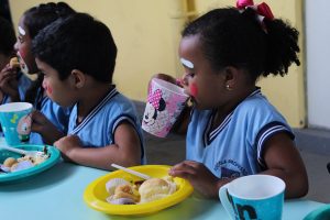 Projeto- Crescer -celebra- Dia -das- Crianças- com -muita- alegria, -guloseimas- e -diversão- (21)