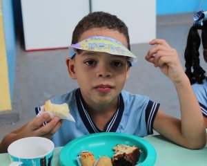 Projeto- Crescer -celebra- Dia -das- Crianças- com -muita- alegria, -guloseimas- e -diversão- (21)